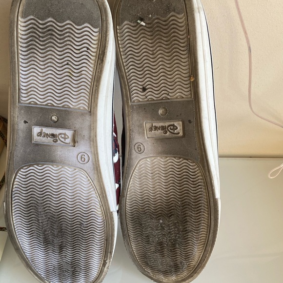 Disney Mickey Mouse Sneakers - Picture 5 of 7